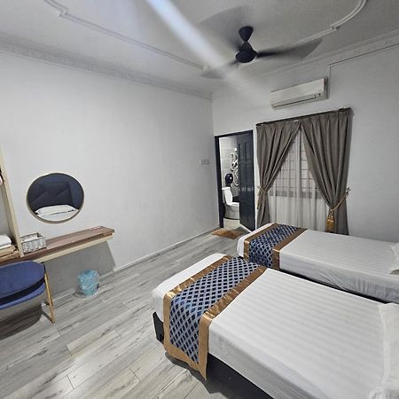 Melody Whole Or Suite Room Muar Exterior photo