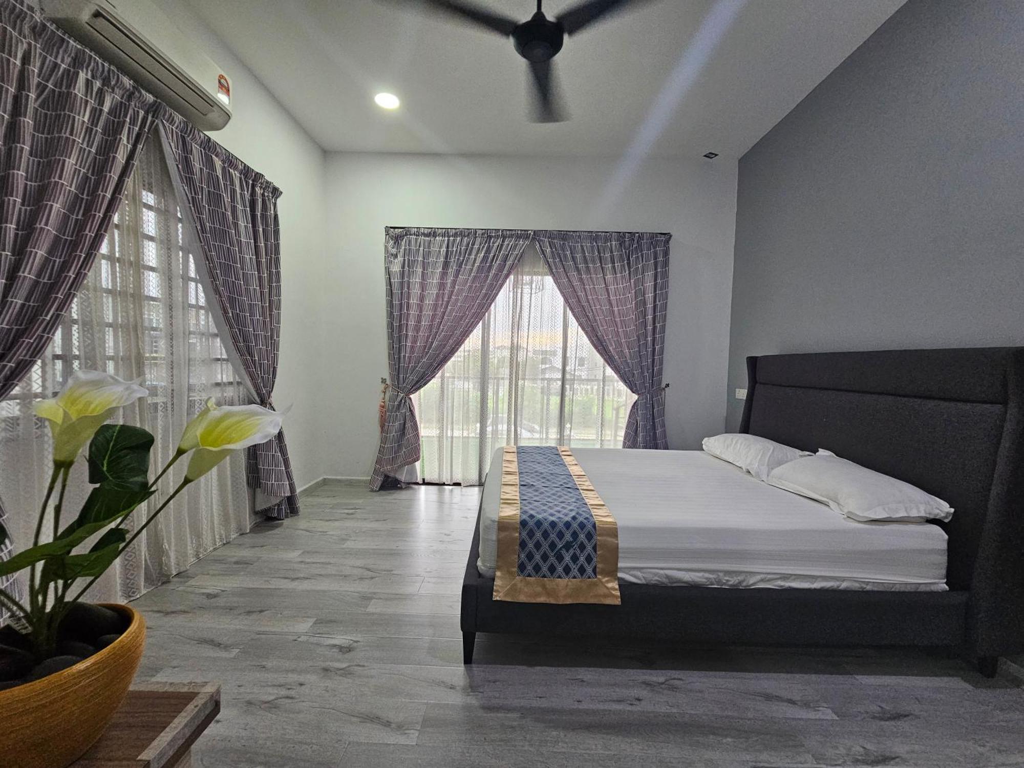 Melody Whole Or Suite Room Muar Exterior photo
