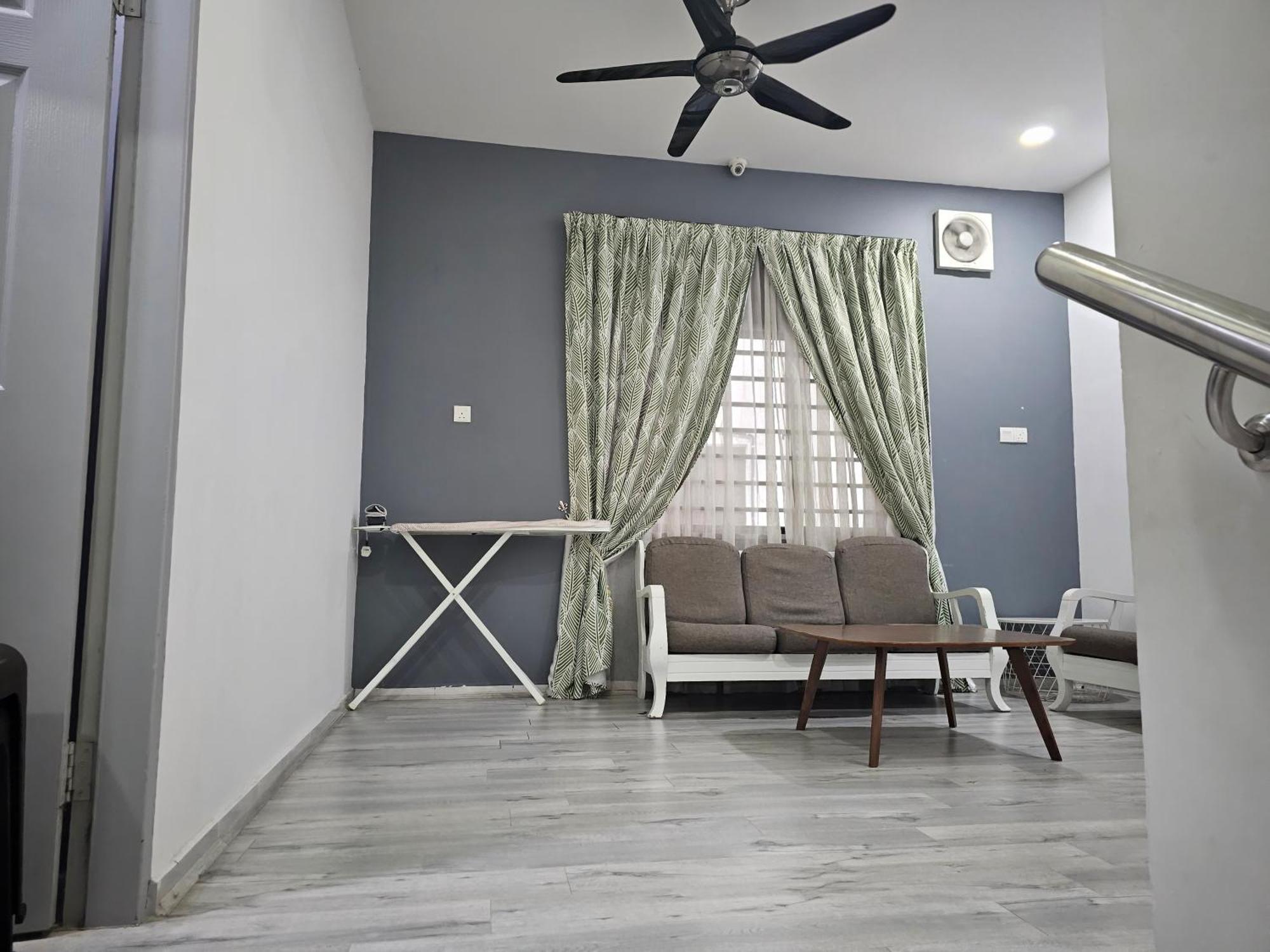 Melody Whole Or Suite Room Muar Exterior photo